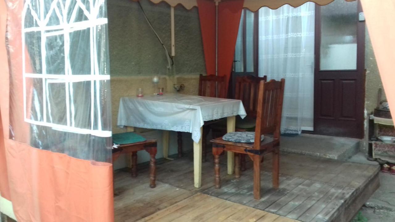 בית הארחה Strekov 	Vinyl House מראה חיצוני תמונה